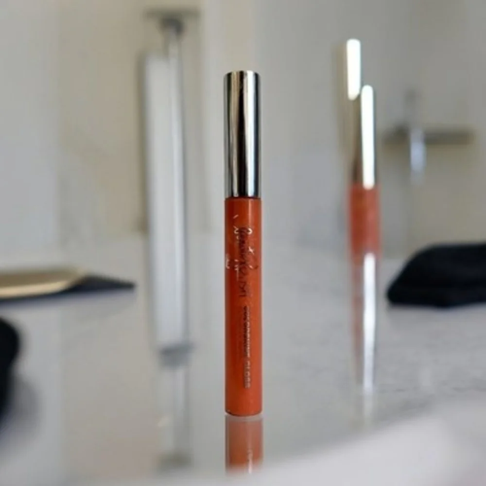 Victoria's Secret Beauty Rush Colorshine Gloss Lip Color Life’s a Peach Display